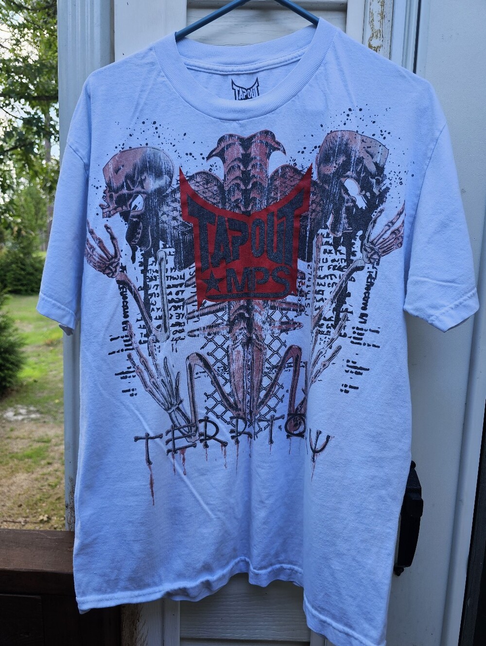 Y2k TAPOUT Skulls Men L White T-Shirt MMA UFC Grunge Mall Goth Cyber Stained!!